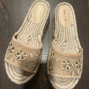 NEW Larroude Letizia Beige Embroidered Women's Sandals size 8